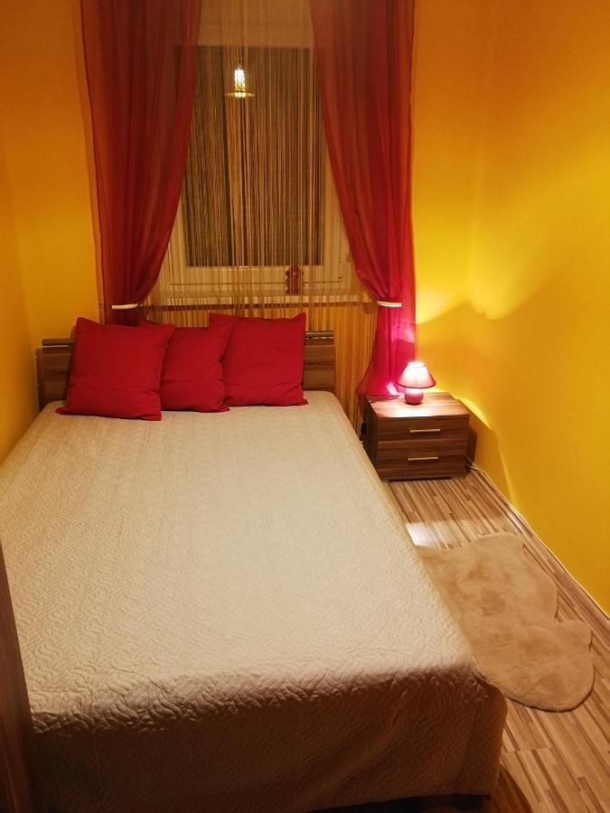 Zso-Ze Apartman Tiszafured Exterior photo